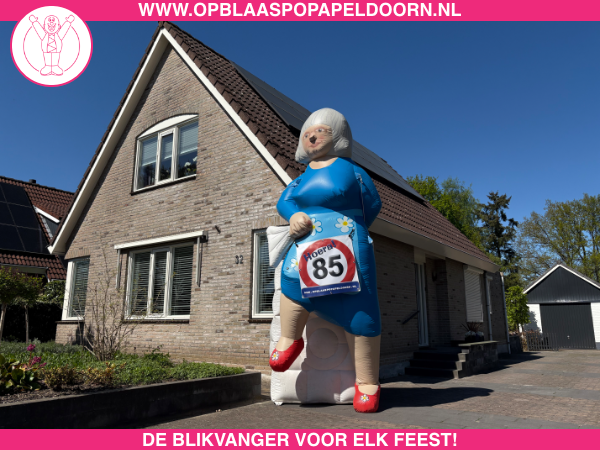Opblaaspop vrouw 85 jaar huren