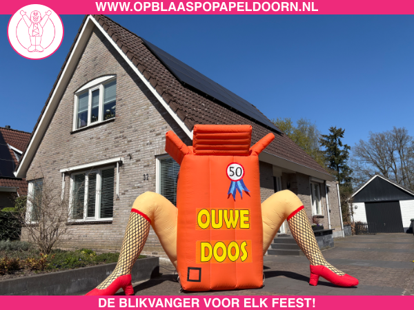 Sarah ouwe doos pop huren 1 Sarah ouwe doos pop huren